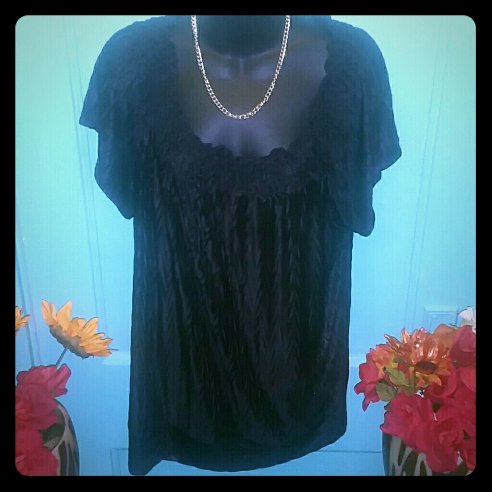 Plus black top